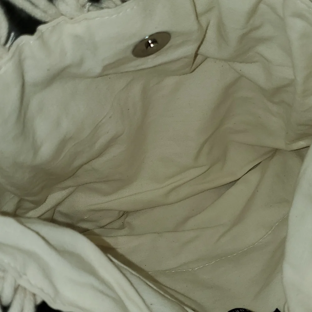 Forever 21 ivory macrame hand bag - Picture 4 of 4